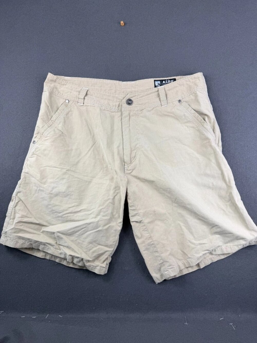 Vintage Kuhl Mens Beige Chino Shorts Flat Front Regular Fit Hiking Outdoor 35